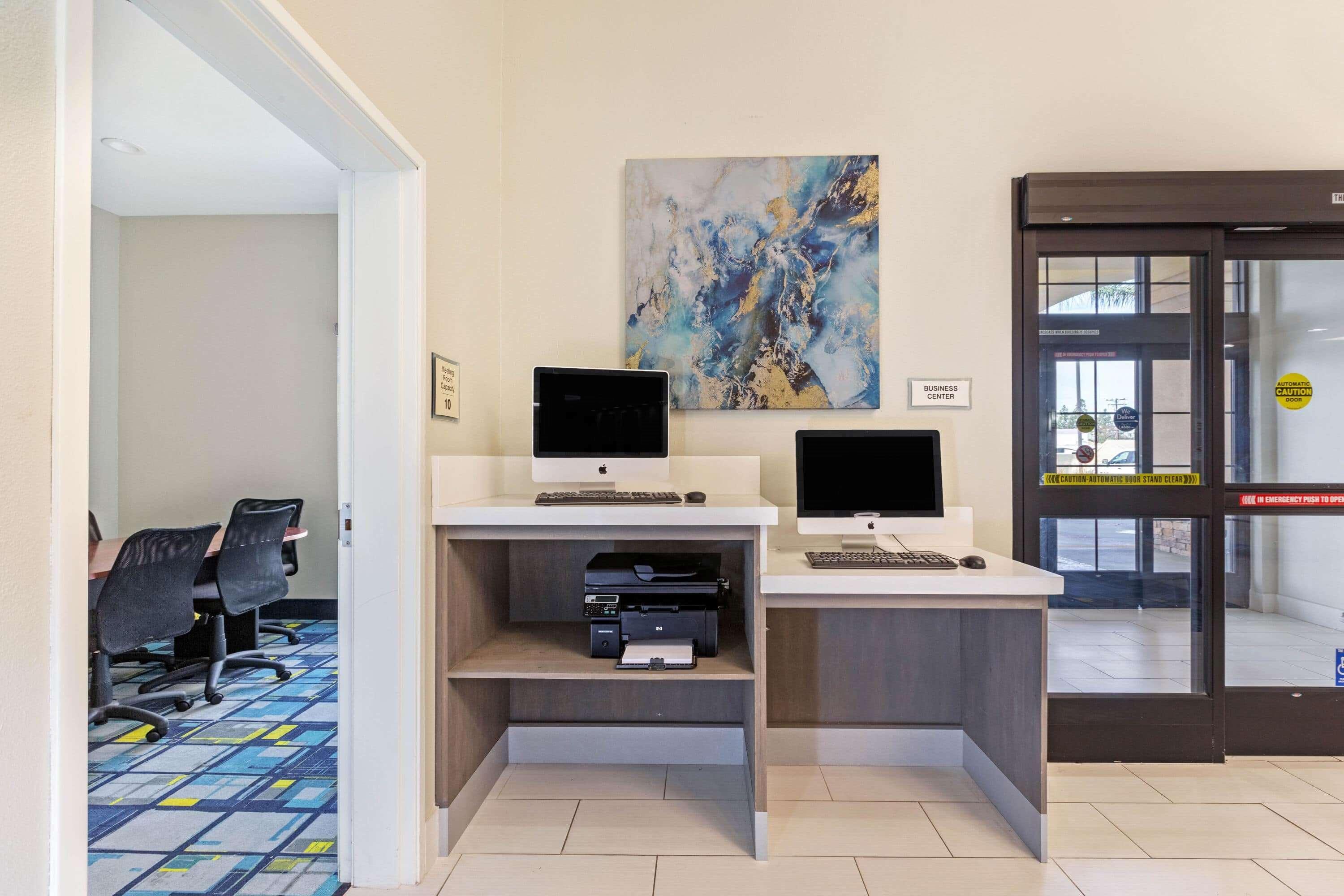 La Quinta By Wyndham Ne Long Beach/Cypress Hawaiian Gardens Exterior foto