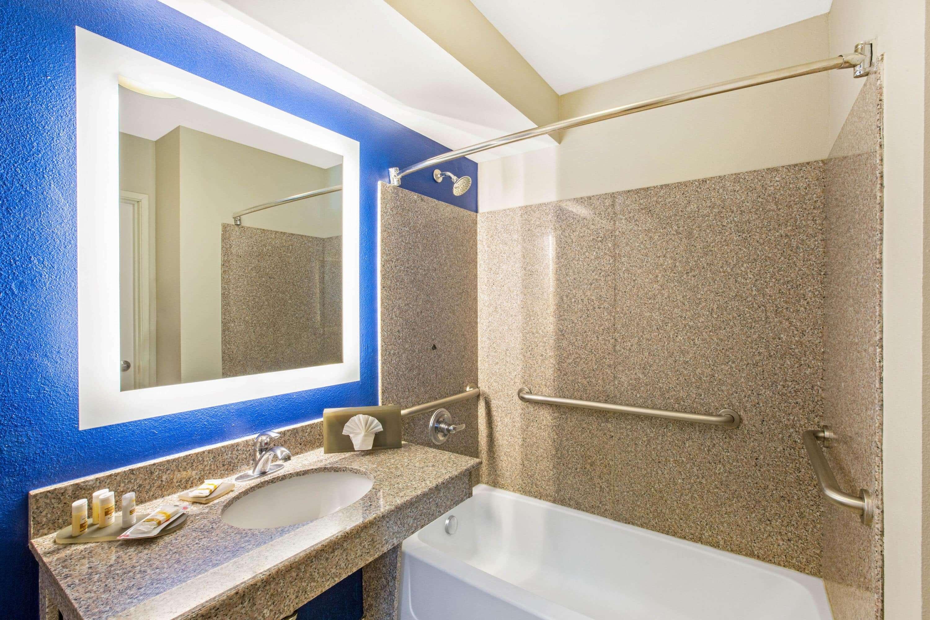 La Quinta By Wyndham Ne Long Beach/Cypress Hawaiian Gardens Exterior foto