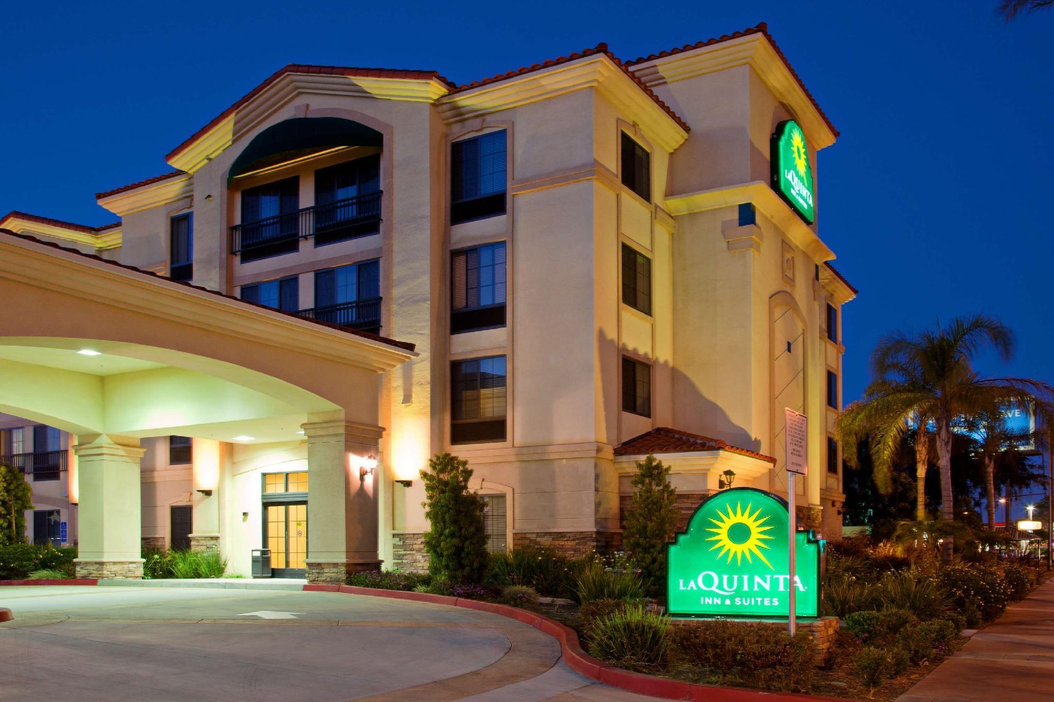 La Quinta By Wyndham Ne Long Beach/Cypress Hawaiian Gardens Exterior foto