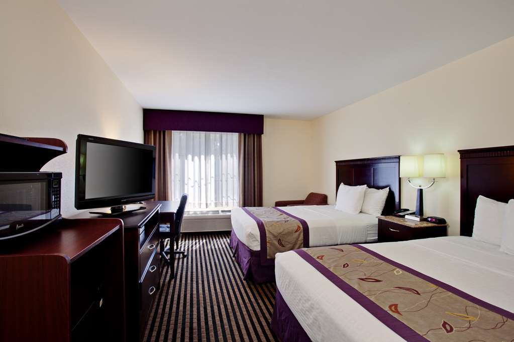 La Quinta By Wyndham Ne Long Beach/Cypress Hawaiian Gardens Zimmer foto