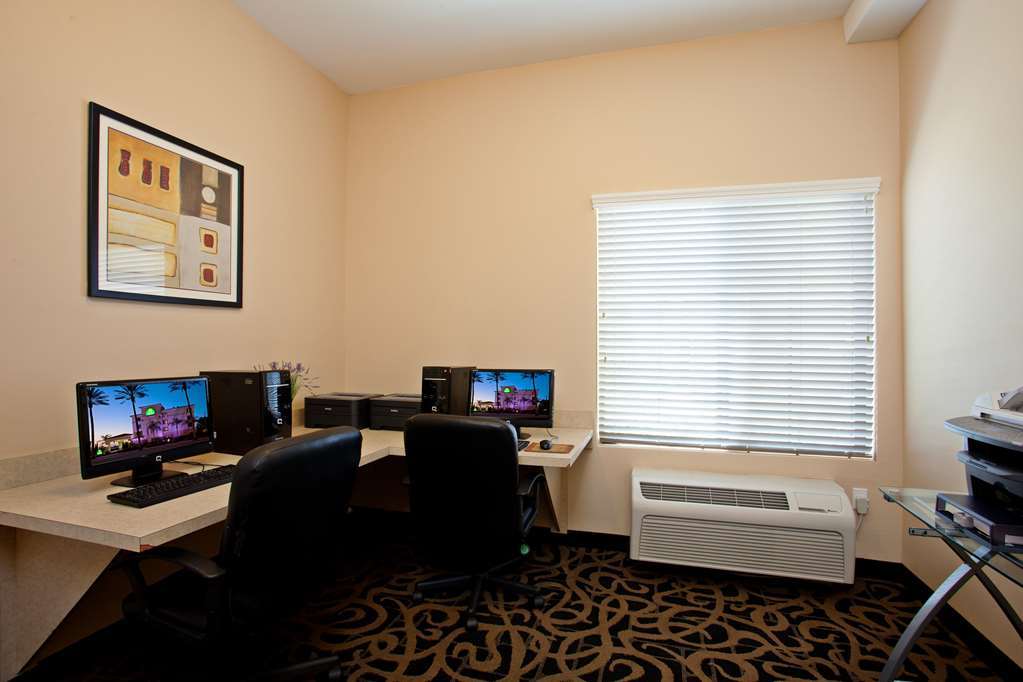 La Quinta By Wyndham Ne Long Beach/Cypress Hawaiian Gardens Einrichtungen foto